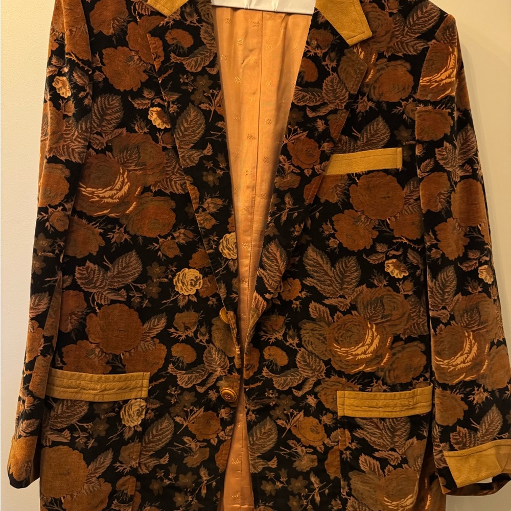 Vintage Floral Velvet “Smoking” Jacket - 44S